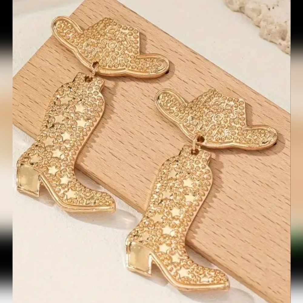 Gold Tone Cowboy Hat and Boot Earrings